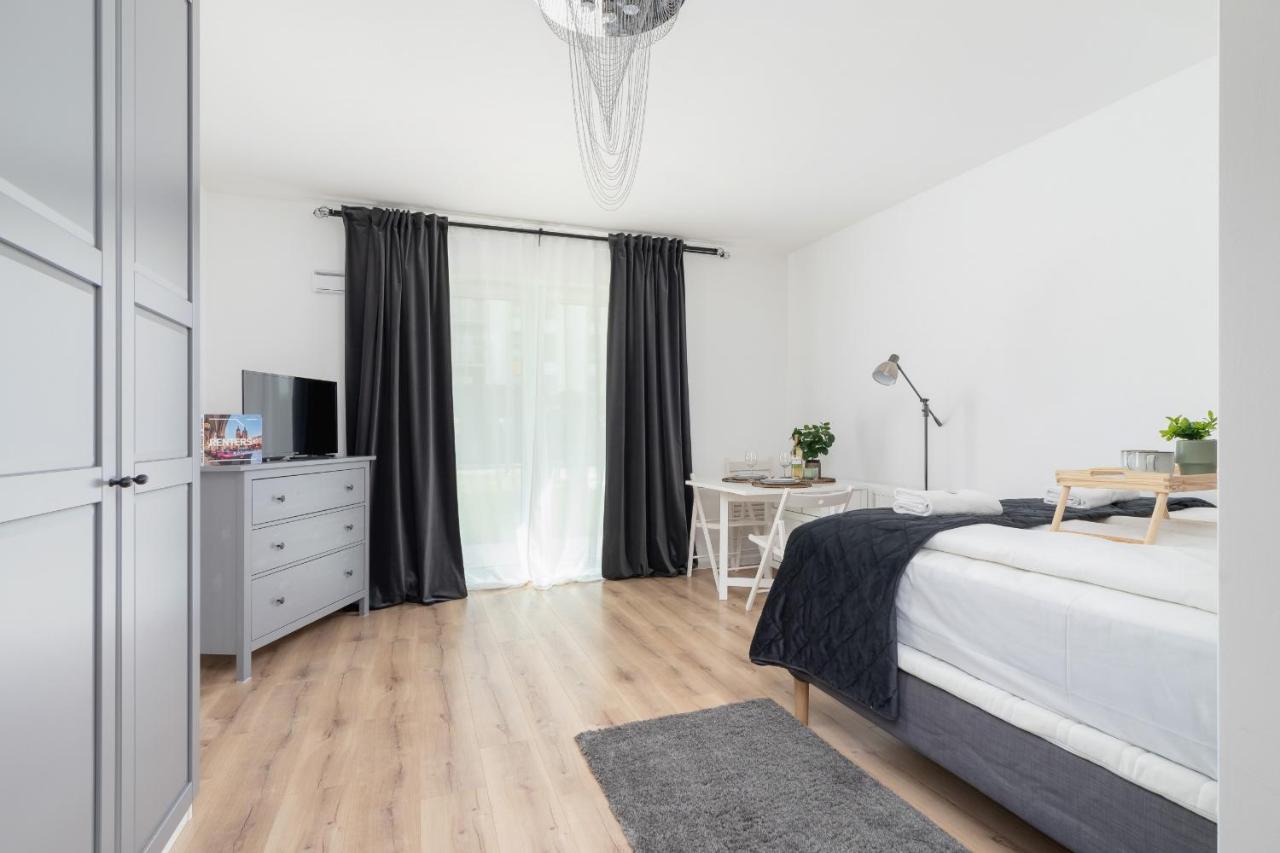 Elegant Pet-Friendly Studio In Krakow By Noclegi Renters Exterior photo